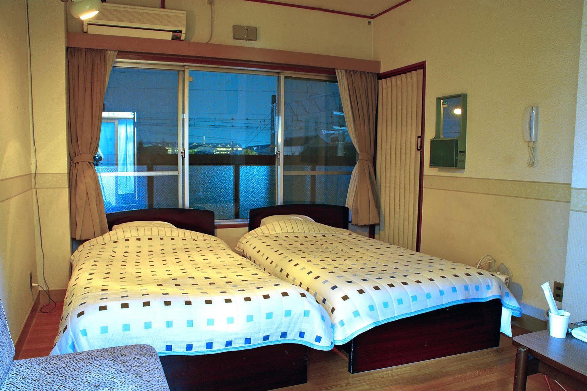 Yamabe Hotel Tenri Buitenkant foto