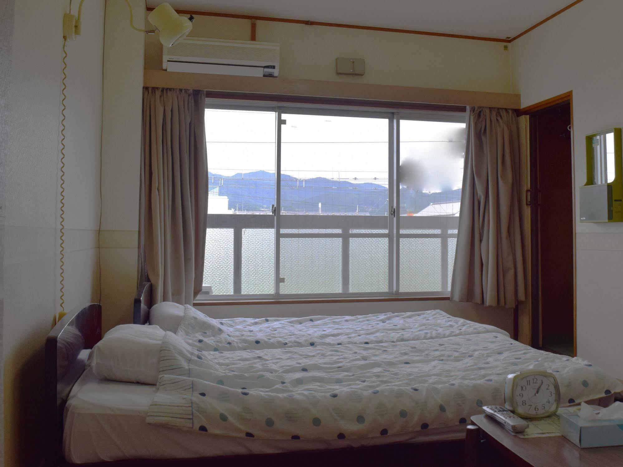 Yamabe Hotel Tenri Buitenkant foto